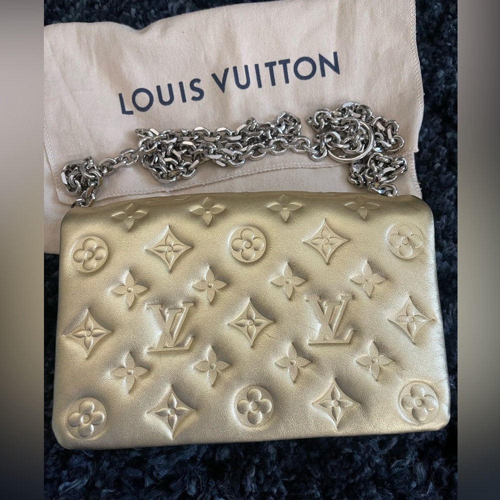 Louis Vuitton pochette coussin - Picture 1 of 11